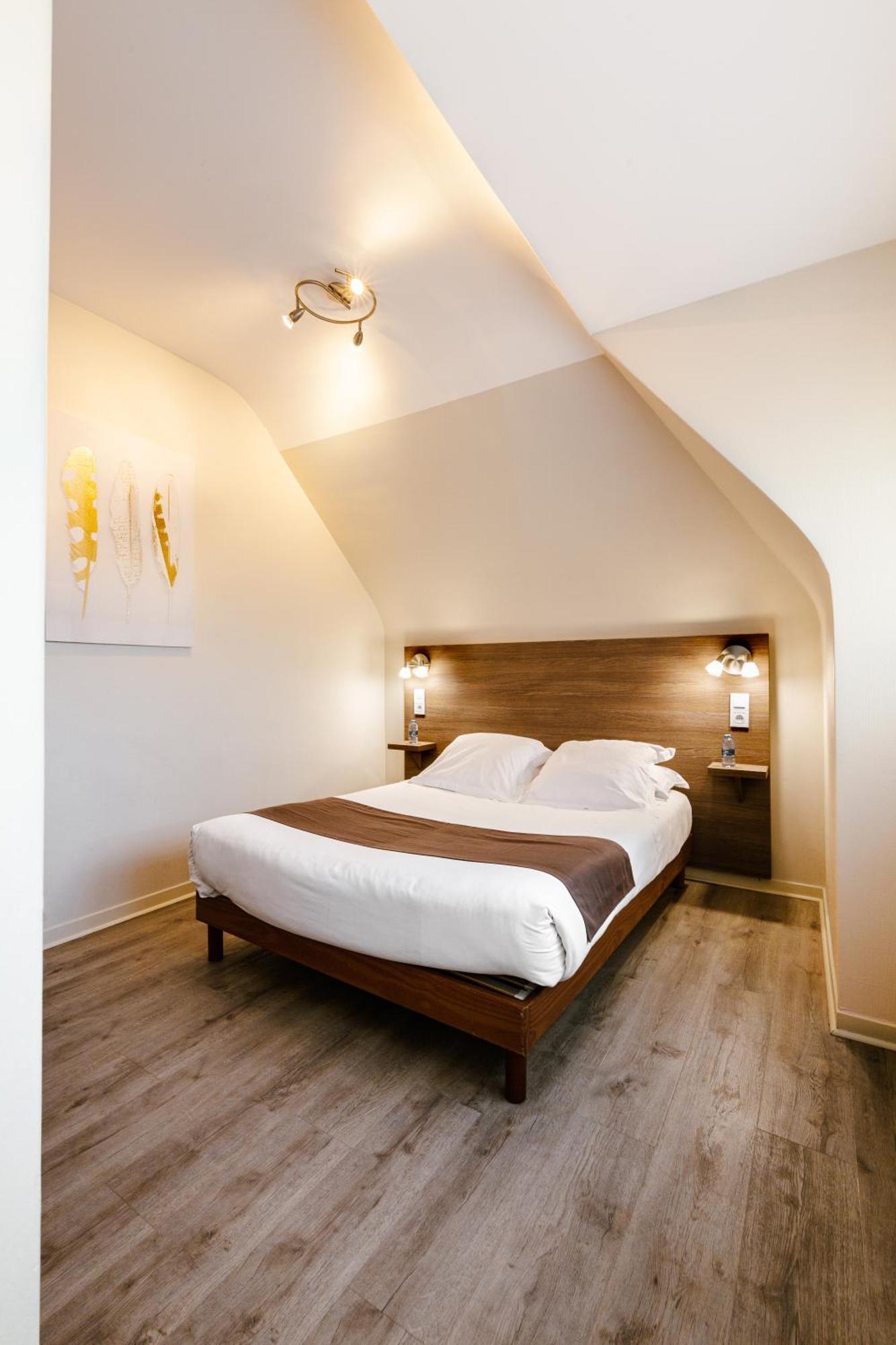 Logis Hotel Le Relais De La Poste Restaurant Le Fil Du Temps Thury-Harcourt-le-Hom Luaran gambar