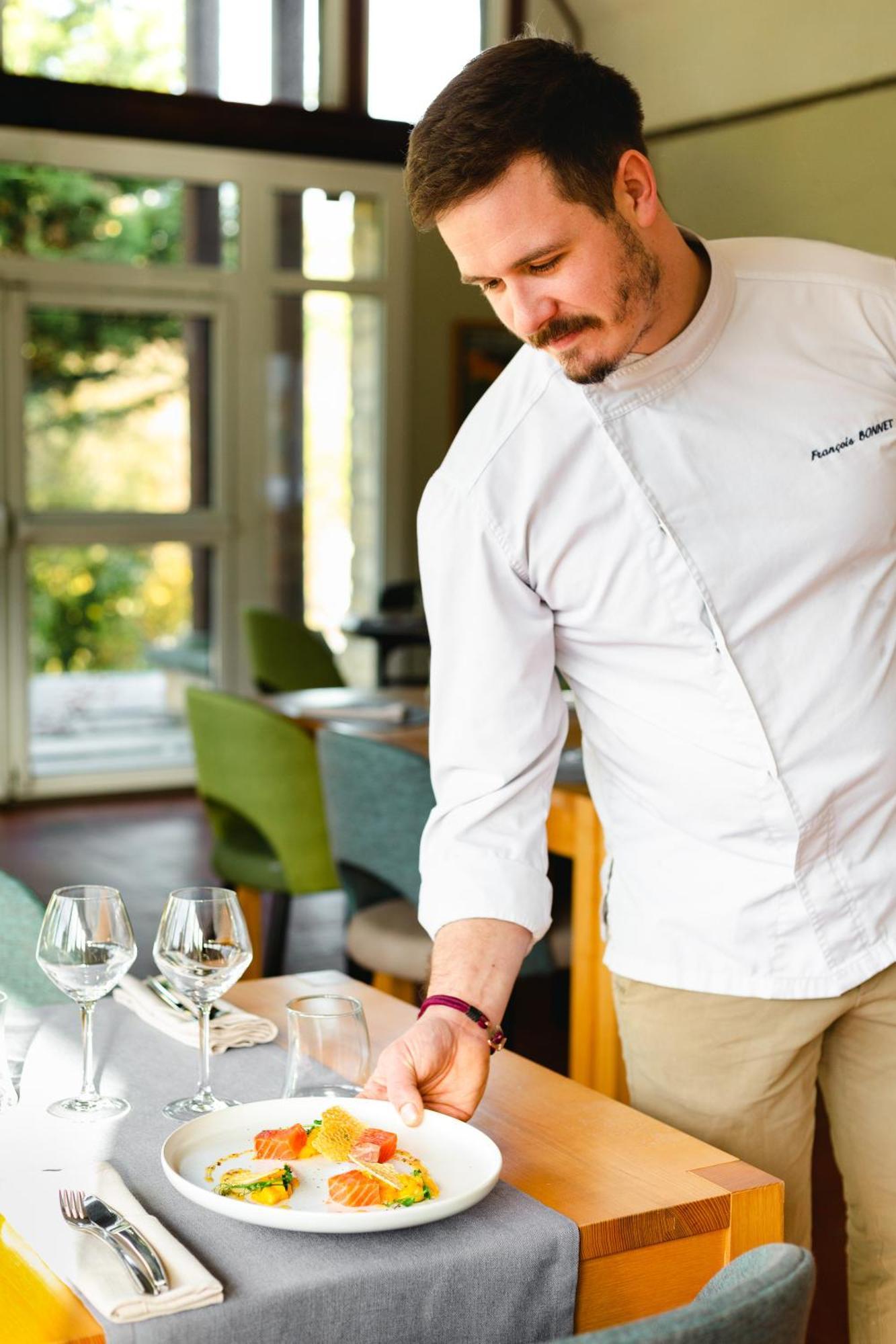 Logis Hotel Le Relais De La Poste Restaurant Le Fil Du Temps Thury-Harcourt-le-Hom Luaran gambar