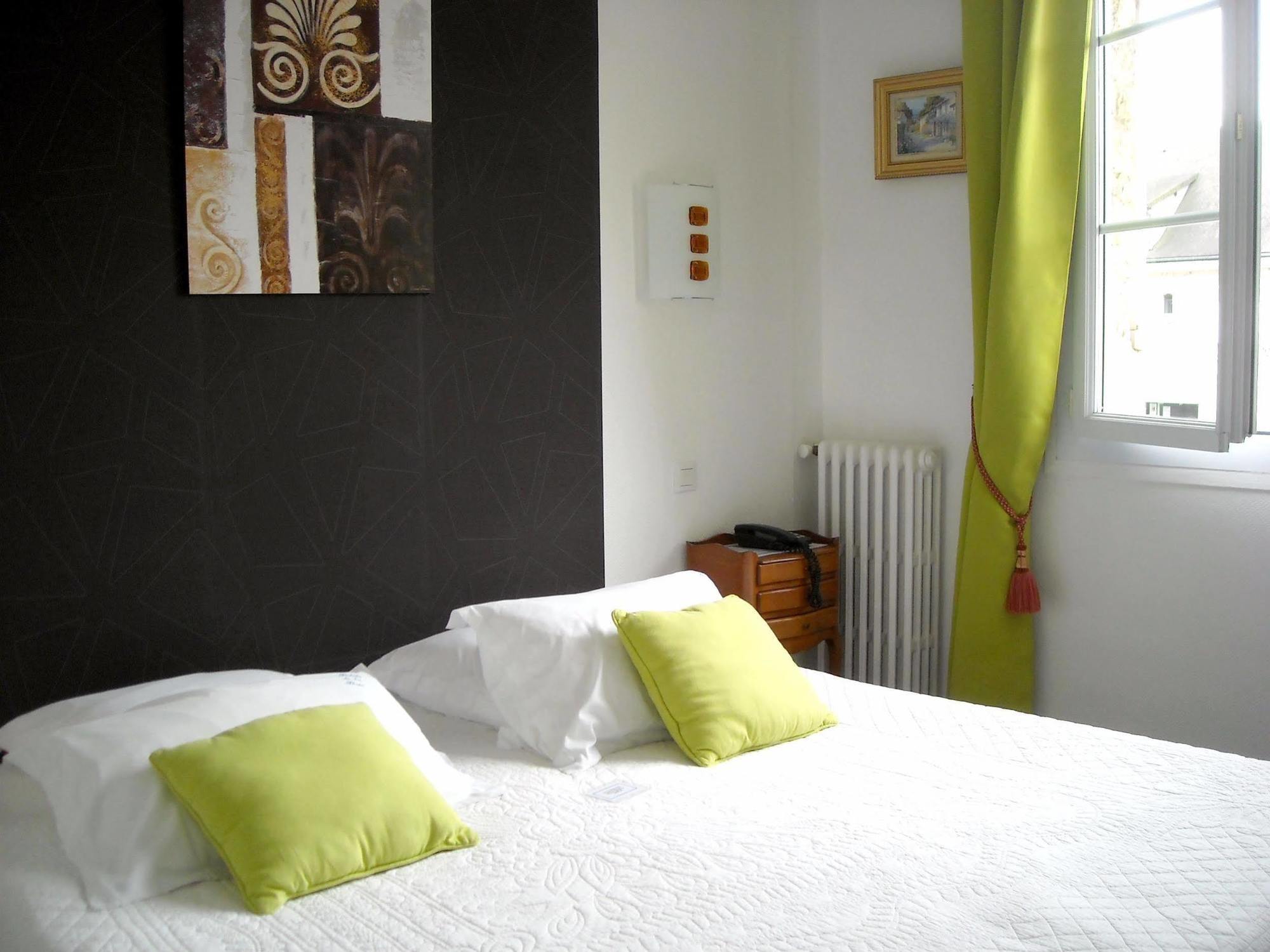 Logis Hotel Le Relais De La Poste Restaurant Le Fil Du Temps Thury-Harcourt-le-Hom Luaran gambar