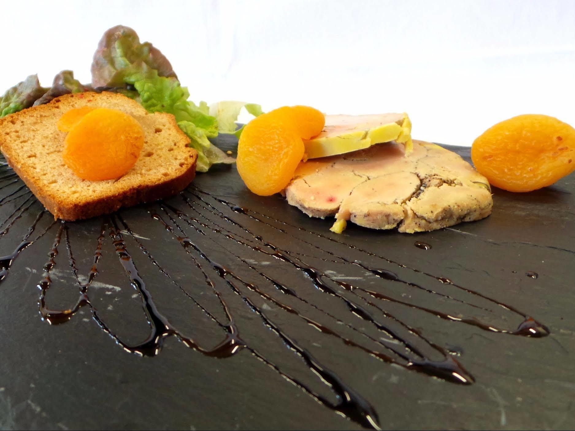 Logis Hotel Le Relais De La Poste Restaurant Le Fil Du Temps Thury-Harcourt-le-Hom Luaran gambar