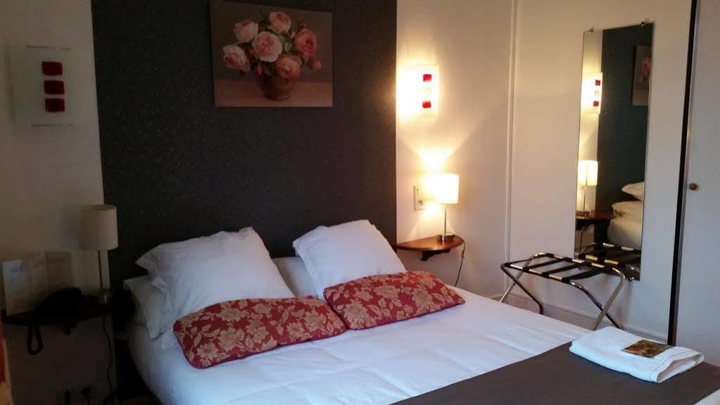Logis Hotel Le Relais De La Poste Restaurant Le Fil Du Temps Thury-Harcourt-le-Hom Luaran gambar